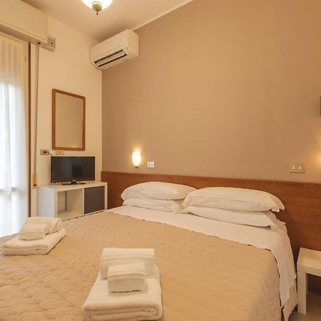 Hotel Clift Cervia Exterior foto