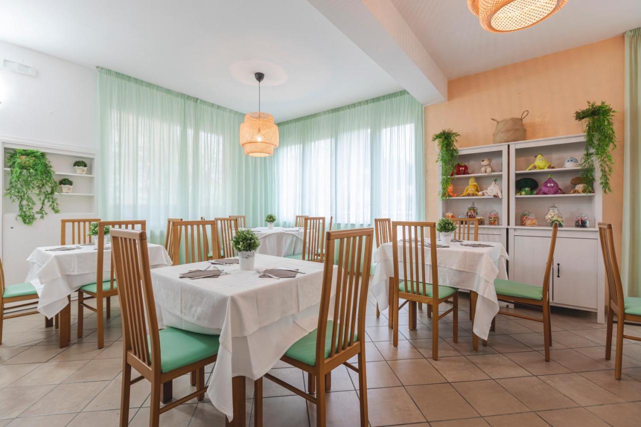 Hotel Clift Cervia Exterior foto